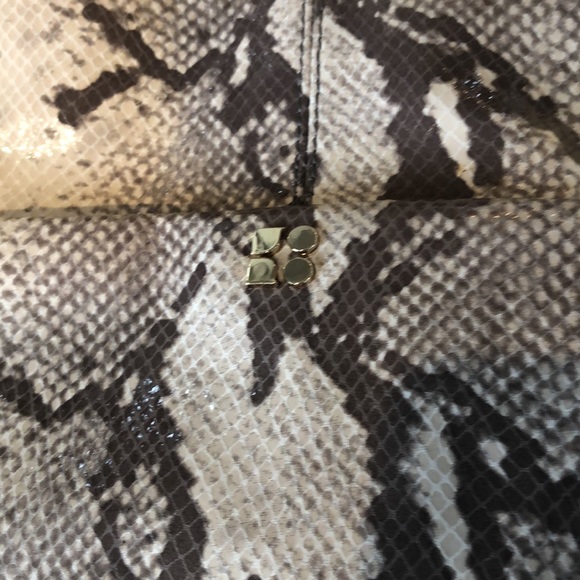 -Kate Spade Snake Print Tote 👜 - Picture 2 of 7